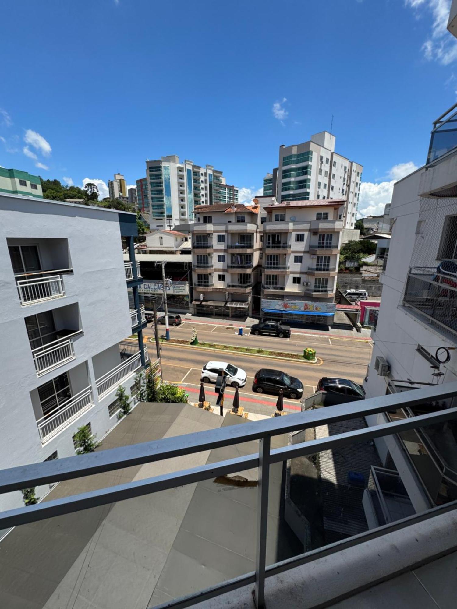 Apto na avenida de PIRATUBA, próximo ao balneário Exterior foto